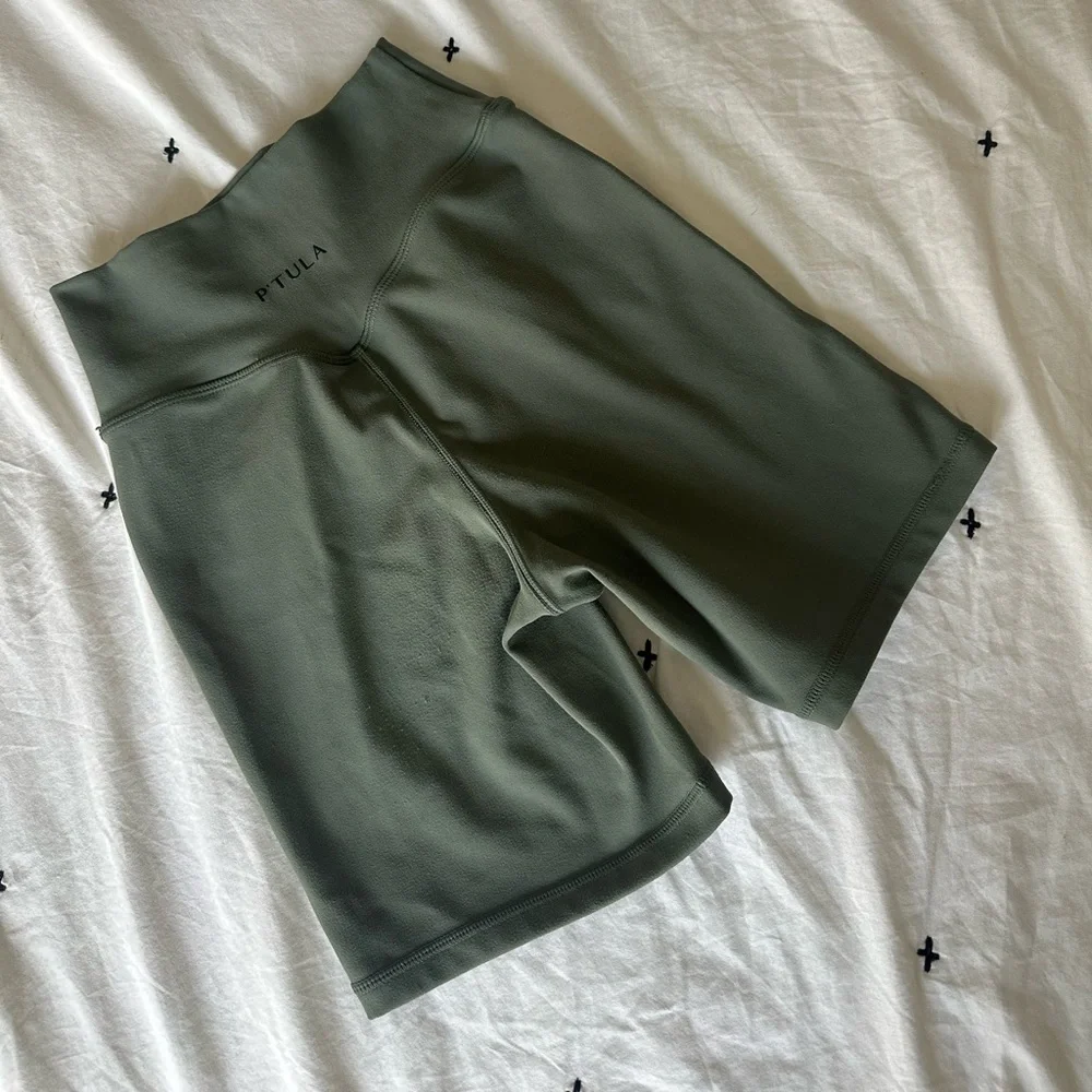 P'tula Shorts - Picture 2 of 3